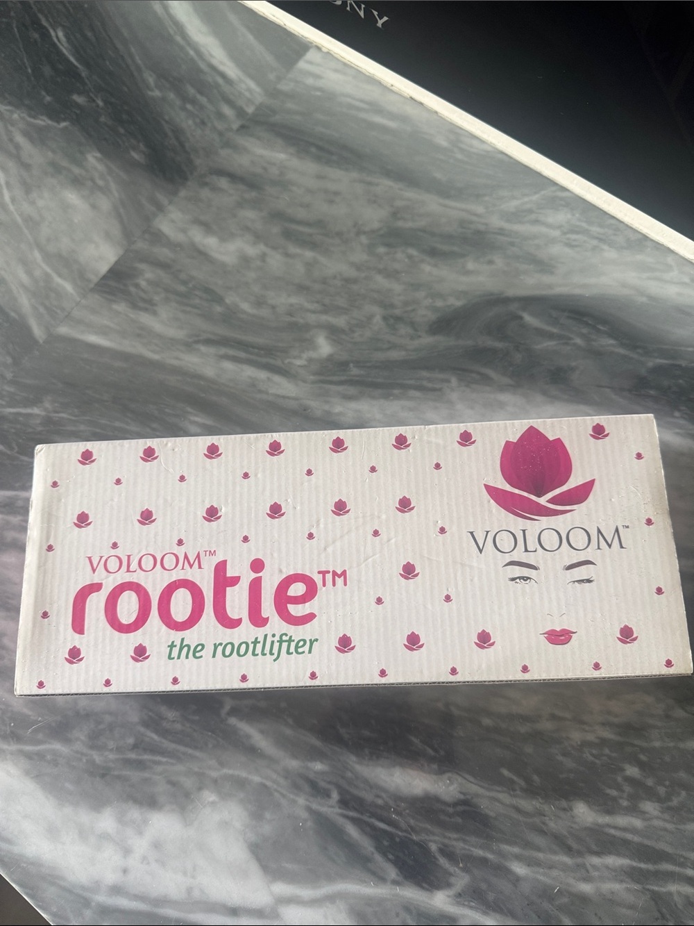 VOLOOM Rootie Rootlifter Hair Tool in Pink